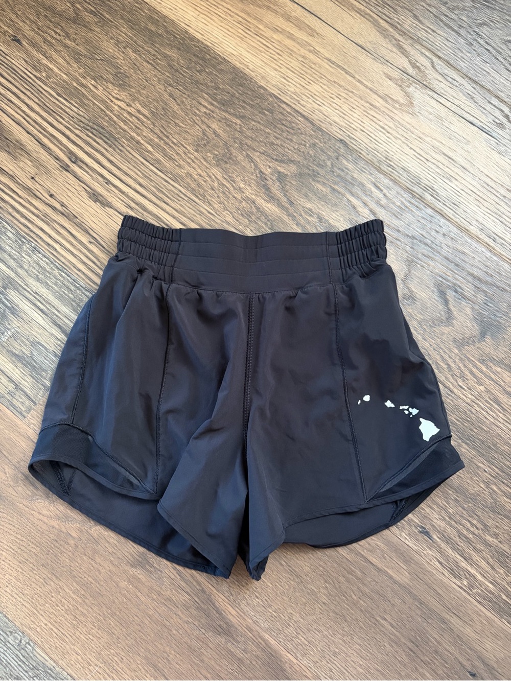 Lululemon Hawaii Special Edition Hotty Hot Short *High-Rise Long 4"
Black